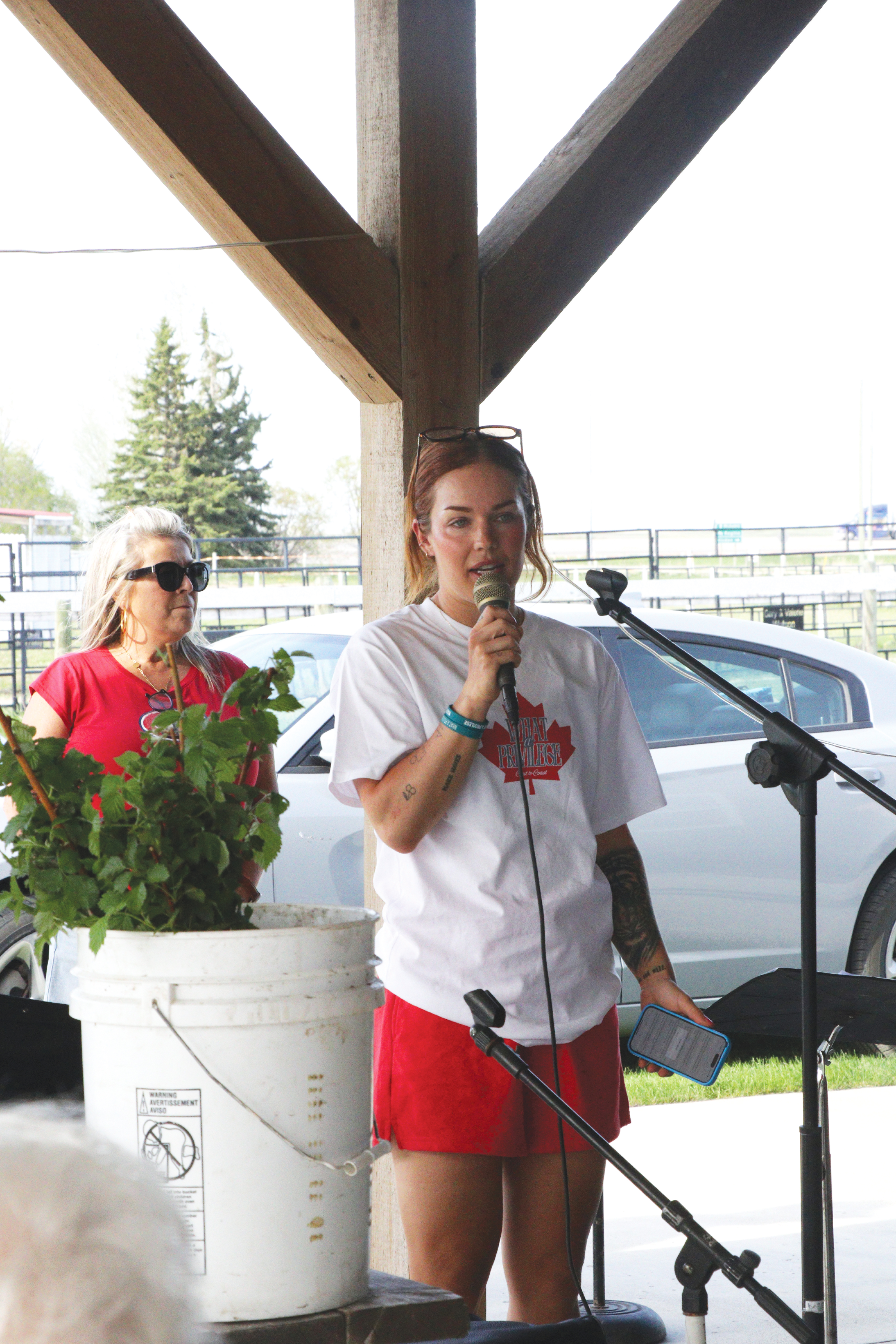 Mady Kennedy in Elkhorn last Wednesday sharing stories of her journey and the cause she is raising<br />
awareness for to the community.